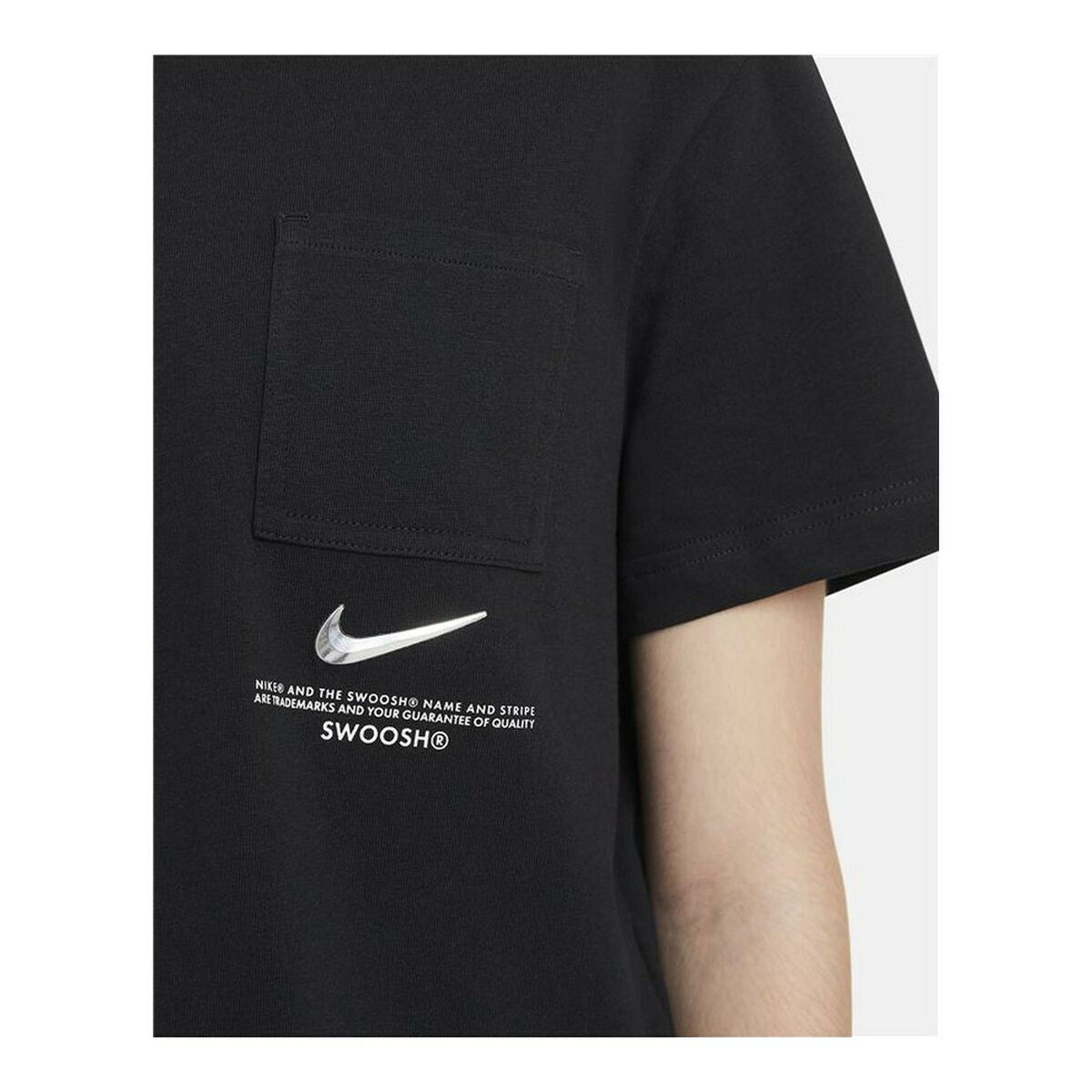 Camiseta de manga corta para mujer Nike Sportswear Swoosh negra